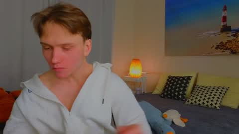 Snapshot of pupsenish chatting on 01-24-25, 03:54 Jesse online show from 01-24-25, 03:54