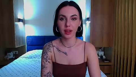 Snapshot of pure_temptation_j chatting on 07-18-26, 04:44 Julia online show from 07-18-26, 04:44