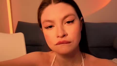 Snapshot of puree_eva chatting on 05-29-26, 03:59 Eva online show from 05-29-26, 03:59
