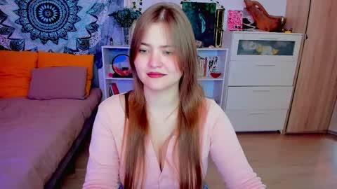 Miss Hanna online show from 12-05-25, 02:58