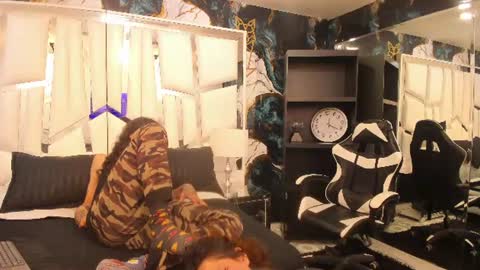 Snapshot of puretemptation_ chatting on 06-16-26, 01:30 Experienced guys online show from 06-16-26, 01:30