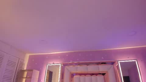 Snapshot of puretemptation_ chatting on 07-18-26, 07:17 Experienced guys online show from 07-18-26, 07:17