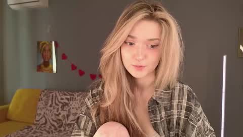 Bella online show from 03-11-26, 05:35