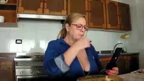 Mary online show from 01-25-25, 01:19