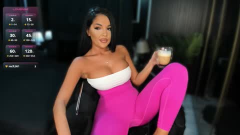 Snapshot of pussydollxx chatting on 10-16-25, 07:37 Andreea online show from 10-16-25, 07:37