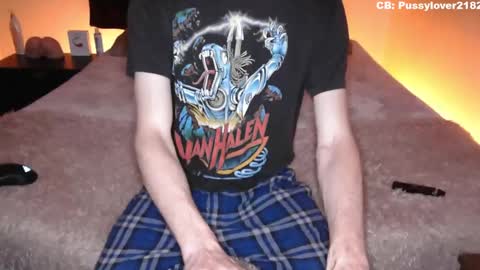 Snapshot of pussylover2182 chatting on 09-25-25, 03:10 pussylover2182 online show from 09-25-25, 03:10