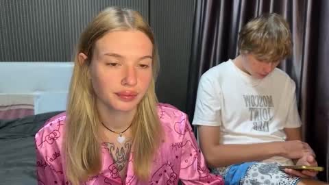 Lina online show from 01-06-26, 06:33