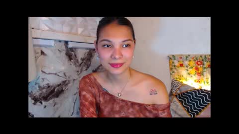 Snapshot of pussywetandwild chatting on 04-12-26, 05:01 LHARA online show from 04-12-26, 05:01