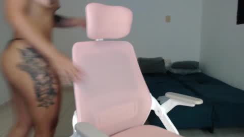 Snapshot of putakusan chatting on 12-27-24, 06:03 Izumi online show from 12-27-24, 06:03