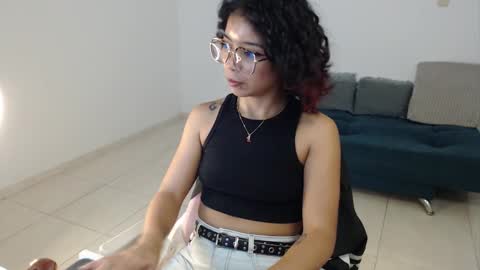 Snapshot of putakusan chatting on 03-09-25, 02:50 Izumi online show from 03-09-25, 02:50