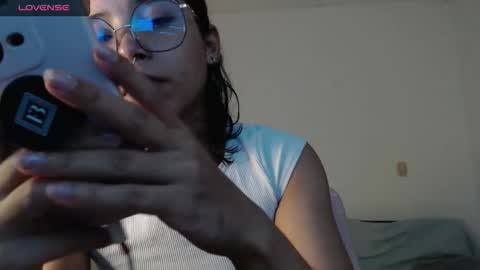 Snapshot of putakusan chatting on 09-11-25, 04:34 Izumi online show from 09-11-25, 04:34