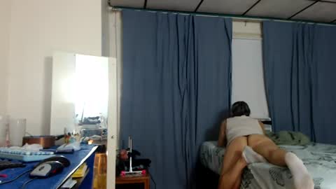 Snapshot of putiputi4u chatting on 06-25-26, 05:23 putiputi4u online show from 06-25-26, 05:23