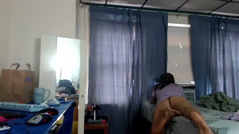 Snapshot of putiputi4u chatting on 06-28-26, 04:13 putiputi4u online show from 06-28-26, 04:13