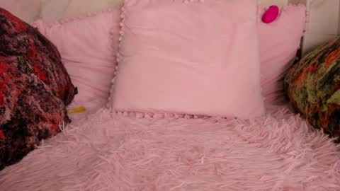 Sophy online show from 01-25-25, 03:19