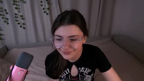 Snapshot of pyro_flerrr chatting on 06-07-26, 06:00 Ava online show from 06-07-26, 06:00