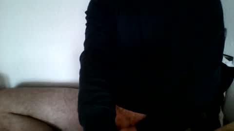 Snapshot of qandnotu chatting on 11-26-25, 12:17 qandnotu online show from 11-26-25, 12:17