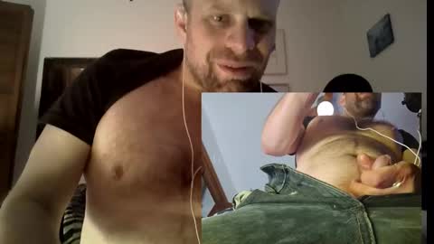 Snapshot of qb45 chatting on 12-05-24, 10:12 qb45 online show from 12-05-24, 10:12