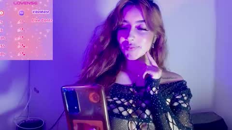Snapshot of quee_tiana chatting on 02-25-26, 05:28 your princess online show from 02-25-26, 05:28