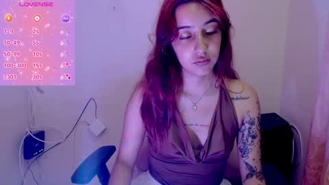 Snapshot of quee_tiana chatting on 03-07-26, 08:33 your princess online show from 03-07-26, 08:33