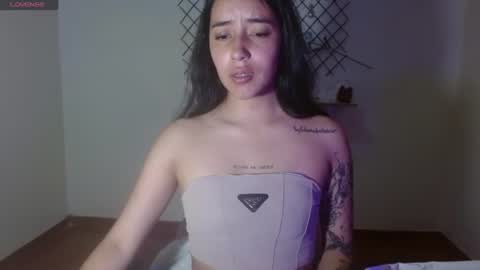 Snapshot of quee_tiana chatting on 06-27-26, 08:47 your princess online show from 06-27-26, 08:47