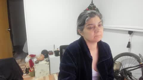 Snapshot of queemking chatting on 01-10-26, 12:56 queemking online show from 01-10-26, 12:56