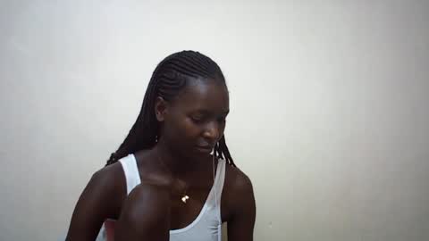 Snapshot of queen_0012 chatting on 06-19-26, 10:46 asher online show from 06-19-26, 10:46