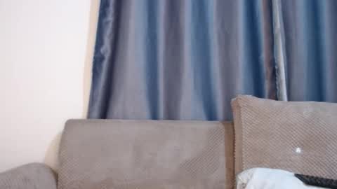 emmie online show from 04-07-26, 01:50