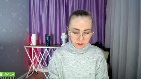 Snapshot of queen_a_n_i chatting on 01-17-25, 10:33 A N I Ill be here on December 1st online show from 01-17-25, 10:33