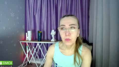 Snapshot of queen_a_n_i chatting on 02-21-25, 08:18 A N I Ill be here on December 1st online show from 02-21-25, 08:18