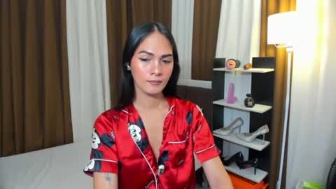 Snapshot of queen_dyosa chatting on 11-27-25, 06:10 Queen Dyosa online show from 11-27-25, 06:10