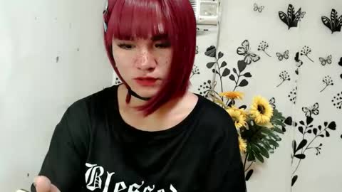 Snapshot of queen_elicktra chatting on 01-30-25, 01:42 JOY online show from 01-30-25, 01:42