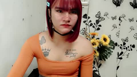 Snapshot of queen_elicktra chatting on 01-31-25, 03:22 JOY online show from 01-31-25, 03:22