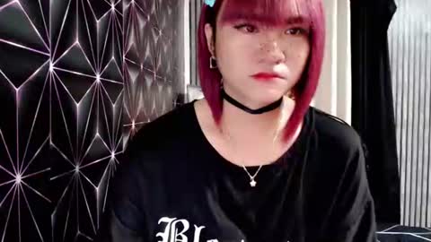 Snapshot of queen_elicktra chatting on 11-04-25, 07:02 JOY online show from 11-04-25, 07:02