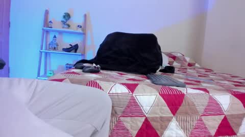 Snapshot of queen_esthefi chatting on 02-08-25, 08:53 Your Queen Esthefi online show from 02-08-25, 08:53