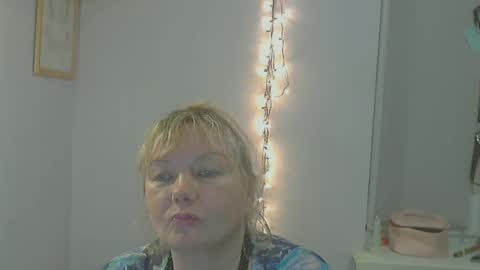 queen_jane8 online show from 02-21-25, 04:05