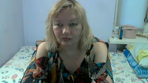 queen_jane8 online show from 06-12-26, 10:25