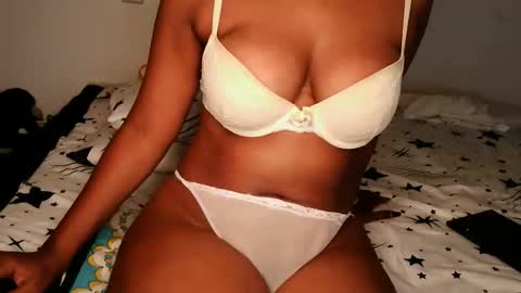 Snapshot of queen_joy123 chatting on 11-16-25, 09:42 queen_joy123 online show from 11-16-25, 09:42