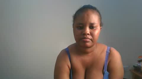 Snapshot of queen_kikih chatting on 01-15-26, 10:09 Queen kikih online show from 01-15-26, 10:09