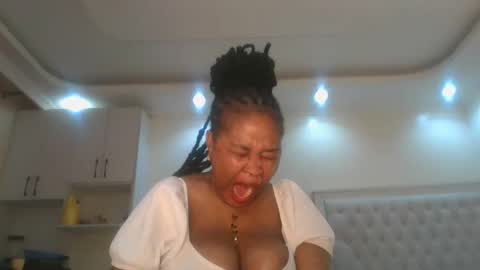 Queen kikih online show from 05-16-26, 12:40