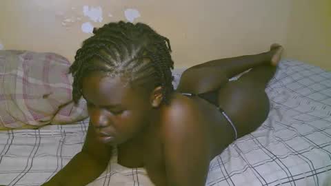 queen_latasha online show from 04-05-26, 04:15