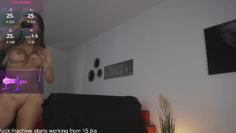 Snapshot of queen_leylla chatting on 07-07-26, 06:05 queen_leylla online show from 07-07-26, 06:05