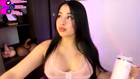 Snapshot of queen_liana chatting on 11-12-25, 08:37 Liana online show from 11-12-25, 08:37