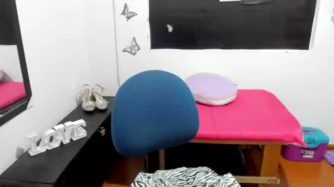 queen_natttyy online show from 01-29-25, 06:18