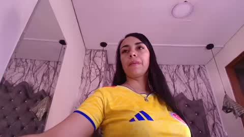 QueenNyx online show from 06-18-26, 02:01