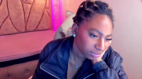 Snapshot of queen_perla_ chatting on 01-08-25, 03:07 online show from 01-08-25, 03:07