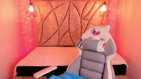 Snapshot of queen_perla_ chatting on 02-06-25, 02:58 online show from 02-06-25, 02:58