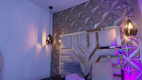 Snapshot of queen_perla_ chatting on 04-22-26, 12:07 online show from 04-22-26, 12:07