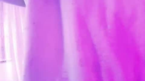 Snapshot of queen_perla_ chatting on 06-21-26, 12:19 online show from 06-21-26, 12:19