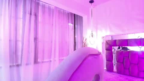 Snapshot of queen_perla_ chatting on 07-05-26, 12:23 online show from 07-05-26, 12:23