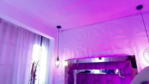 Snapshot of queen_perla_ chatting on 07-17-26, 12:23 online show from 07-17-26, 12:23
